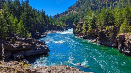 Billede på lærred Scenic view of a rocky river flowing downstream in Colorado, USA