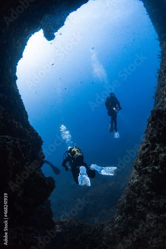 Fotografía submarina en el Parque Nacional de las Islas Medas, Girona, Cataluña, España. photo