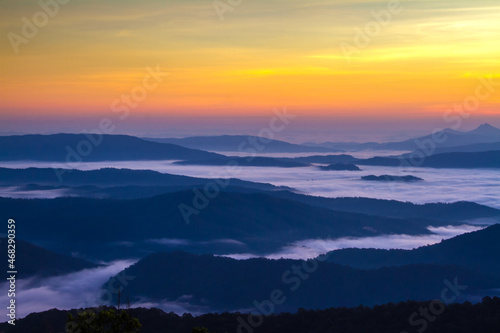 sunrise over mountains © Soonthorn