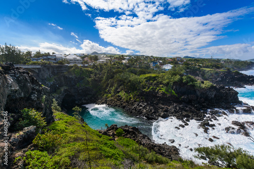 Fototapeta Naklejka Na Ścianę i Meble -  Ravine des Cafres during a sunny day in Reunion Island