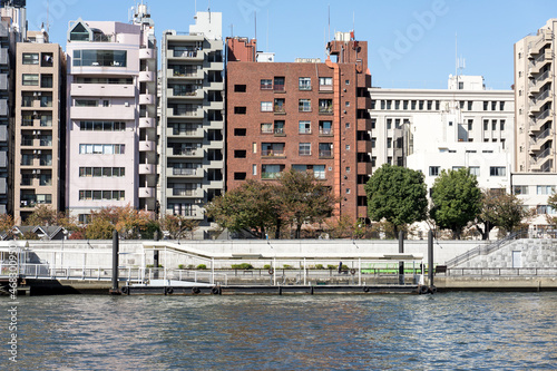 東京隅田川　川沿いの風景