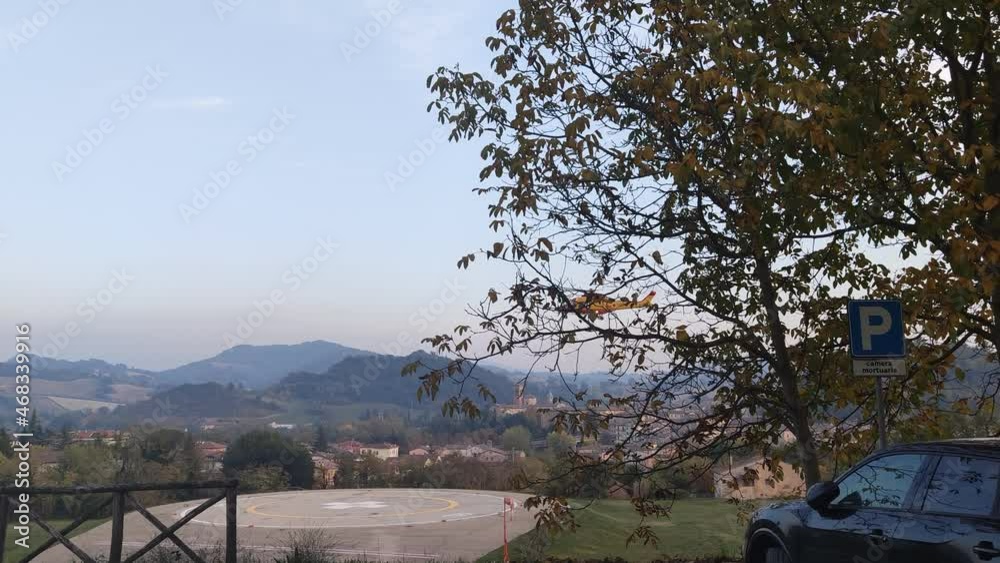 Eliambulanza che sta decollando dall'eliporto