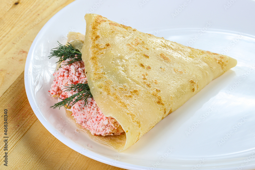 Pancake with crab and cream