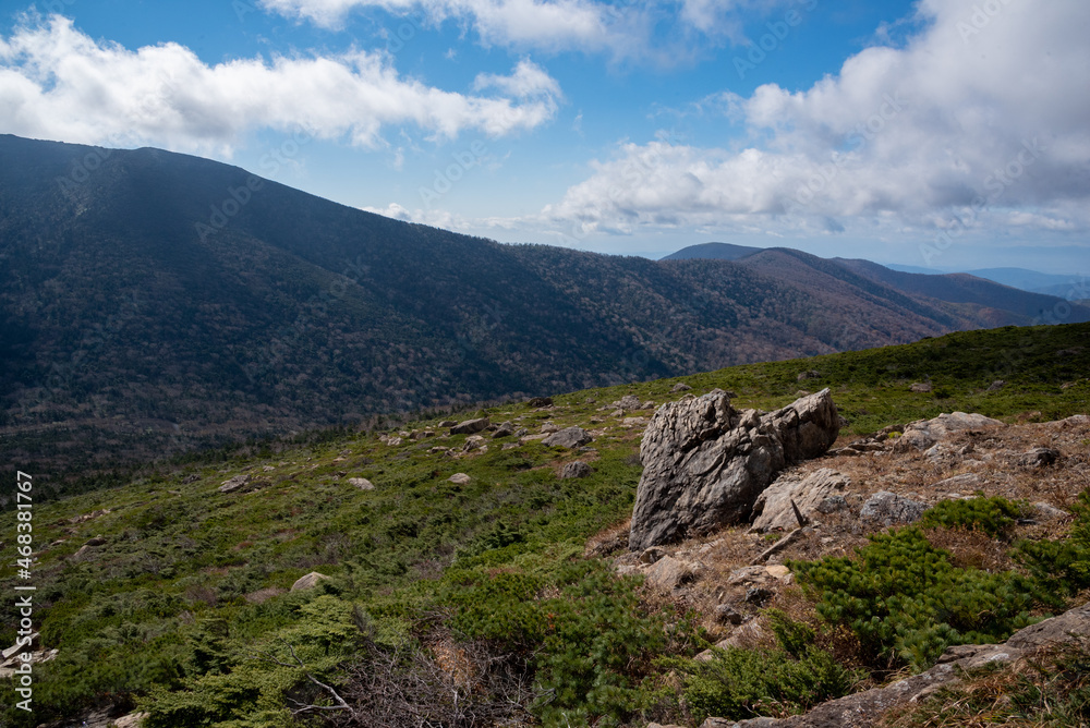 Fototapeta premium 早池峰山 登山