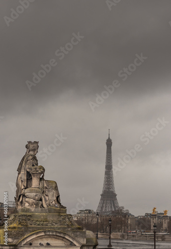 Paris streets with Eiffel Tower in the horizon © Alexandre Mestre