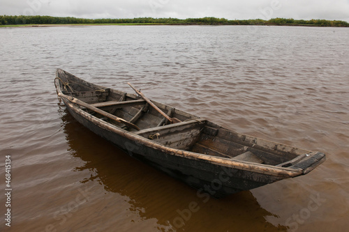 Fototapeta Naklejka Na Ścianę i Meble -  old wooden boat