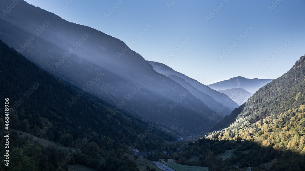 Vista del valle Vall Nord en   Andorra, des de Ordino. 