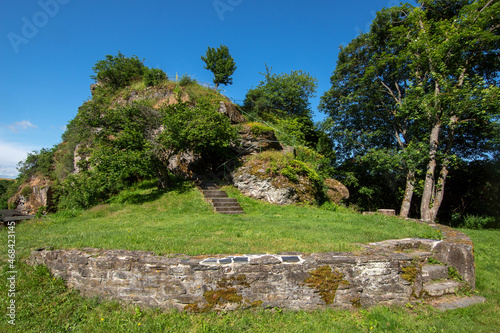 Felsen, Aussichtspunkt, Mauer, Gebüsch, Offenland, Burg Hunlostein