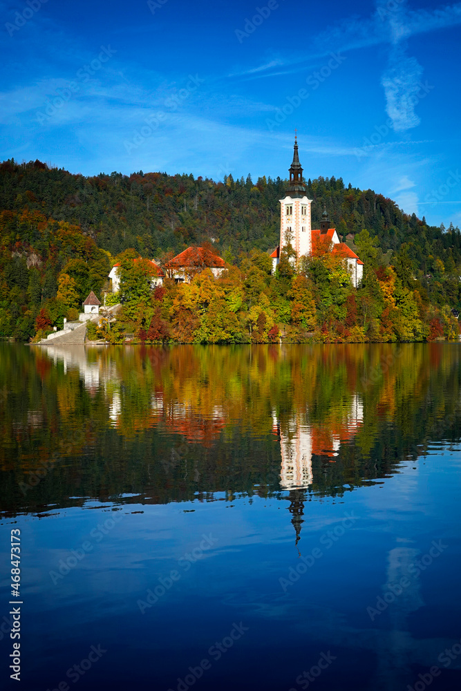 Autumn colours at Bled Lake, Slovenja, Europe Autumn colours at Bled Lake, Slovenja, Europe