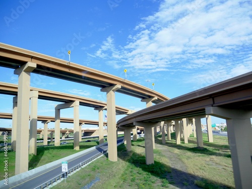 Criss-crossing roads and highways outside Dallas, Texas © raksyBH