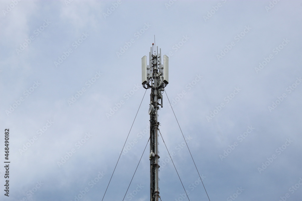 Obraz premium mobile phone tower