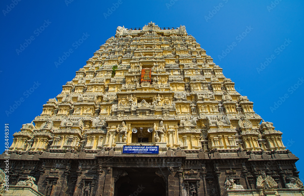 The exterior of the Ekambareswarar (Ekambaranathar) Temple building. Mahabalipruam (Mamallapuram) is a famous tourist attraction in the south of Chennai, India.