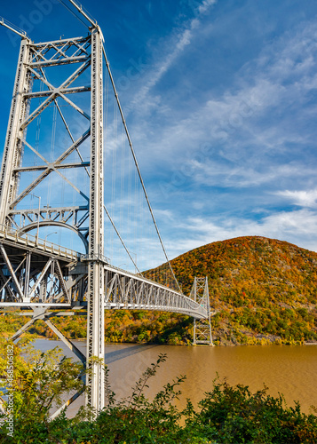 cantilever bridge