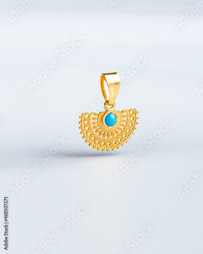golden ring with diamonds