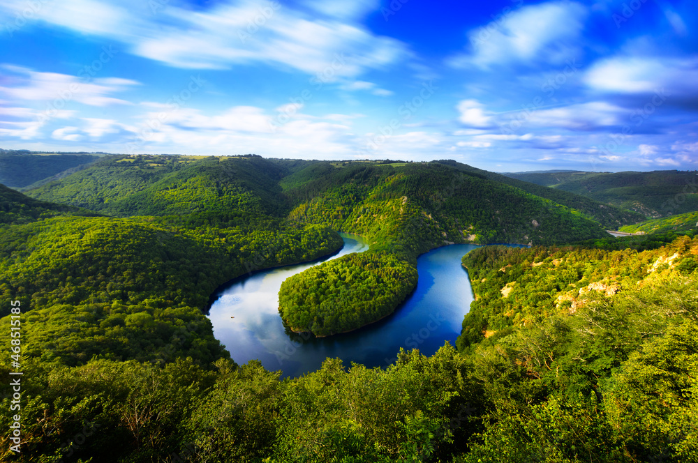 Meander of Queuille in long exposure in Auvergne land