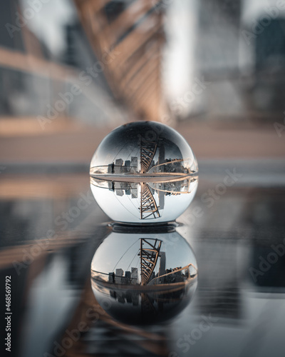 Lensball and puddle in Oslo © Stefan