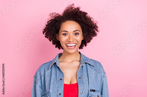 Photo of cheerful excited lady open mouth wow sale reaction wear jeans jacket isolated pink color background