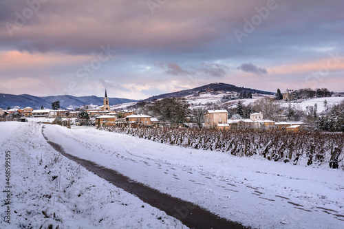 Schilderij op canvas Village of Denice and landscape of Beaujolais under the snow