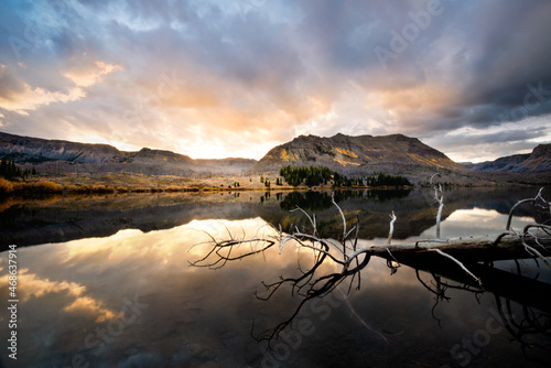Obraz na płótnie Trappers Lake - Sunrise (Colorado) w salonie