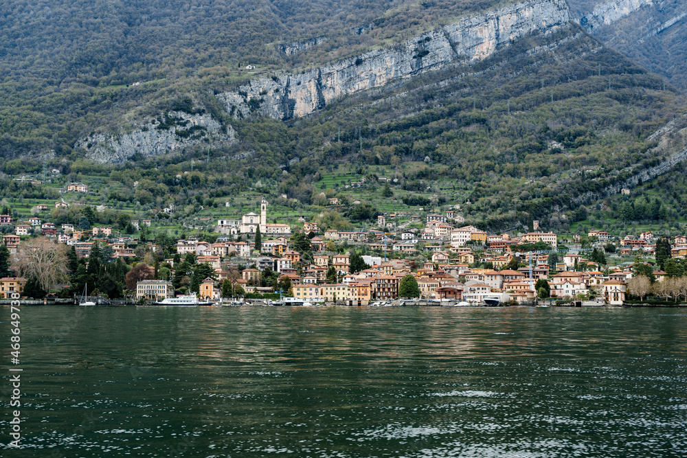 Small resort towns on the shore of Lake Como