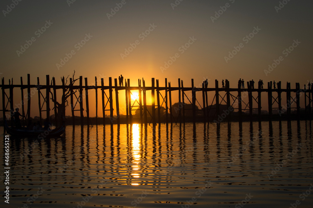 u bein bridge, wooden bridge sunset on the lake