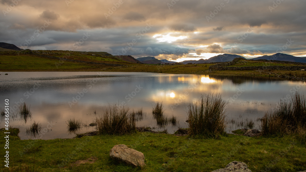 Tewet Tarn Tewet Tarn