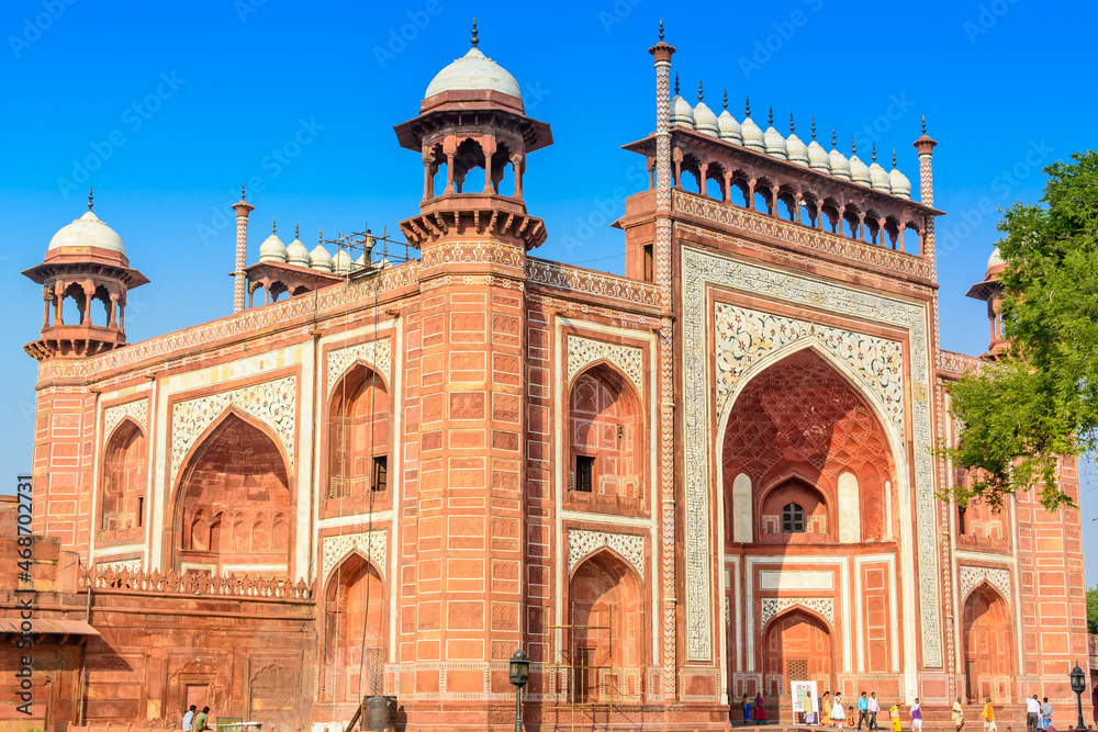 The main Gate of Taj Mahal in Agra, Darwaza i Rauza in Uttar Pradesh, India