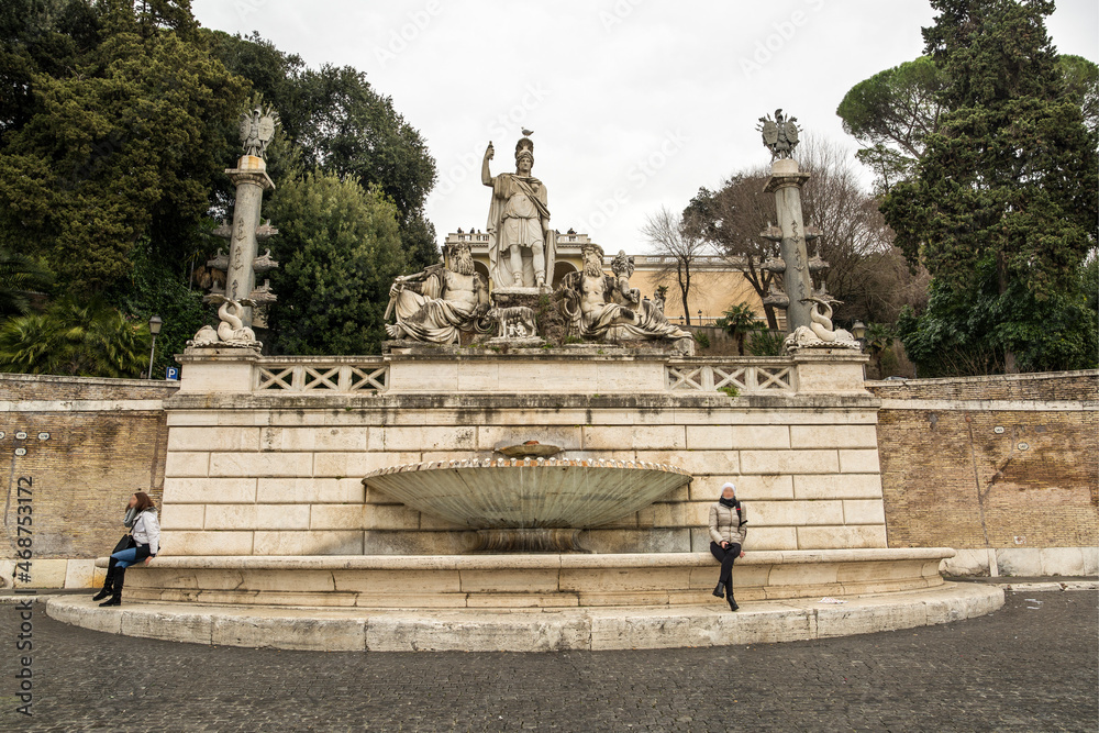 Fontana della Dea di Roma in Piazza del Popolo (People's Square). Rome, Italy