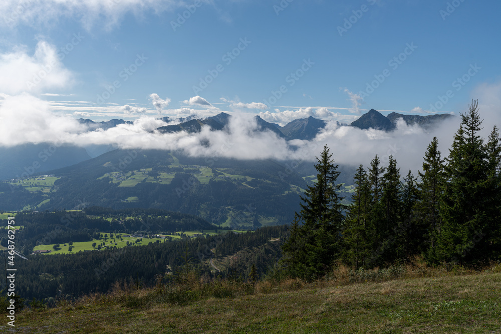 Alpenpanorama / Talblick - Tal in Österreich