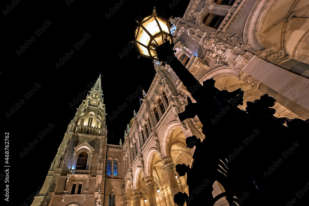 Fototapeta premium Old fashioned lantern and Hungarian parliament at night, Budapest