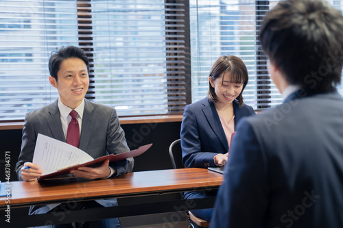 オフィスでの会社面接採用試験シーン photo