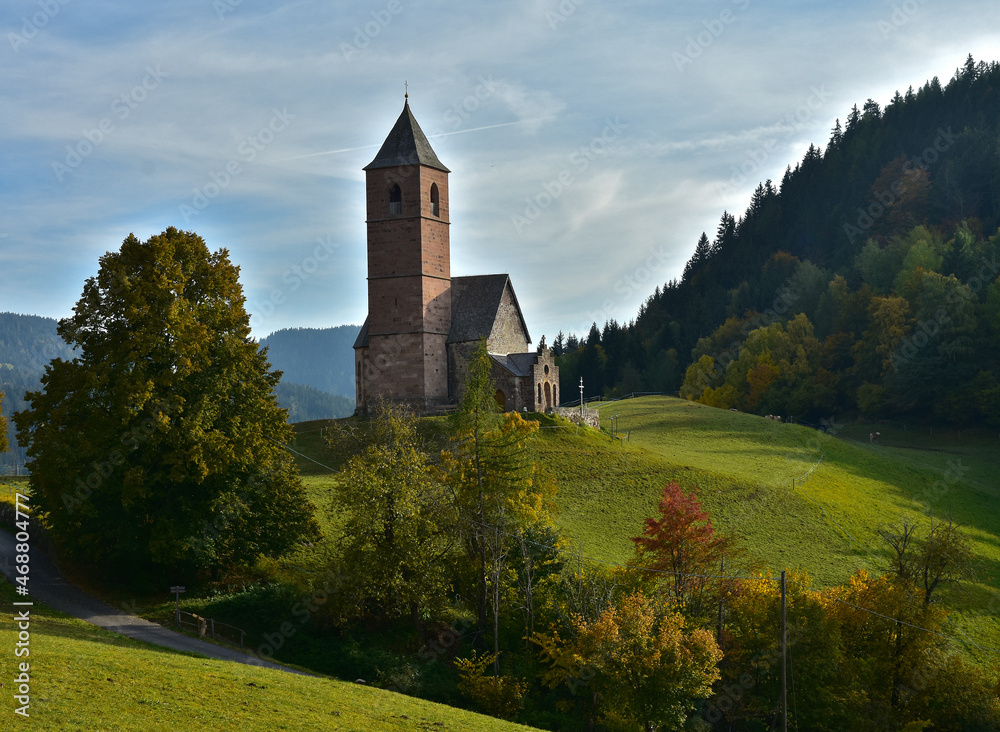 St. Kathrein in der Scharte, römisch-katholische Kirche in Hafling, Südtirol, Italien