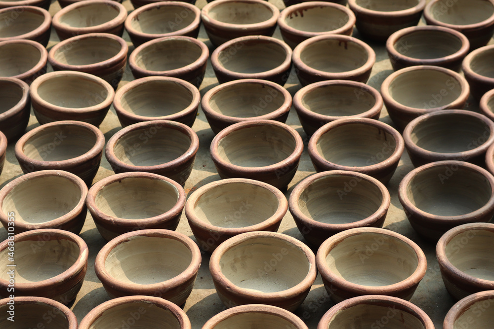 Bangladeshi clay pottery. raw clay pots
Bangladeshi clay pottery. raw clay pots