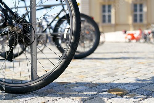 Photography Vor dem Stadtschloss in Berlin abgestellte Fahrräder an einem Fahrradständer