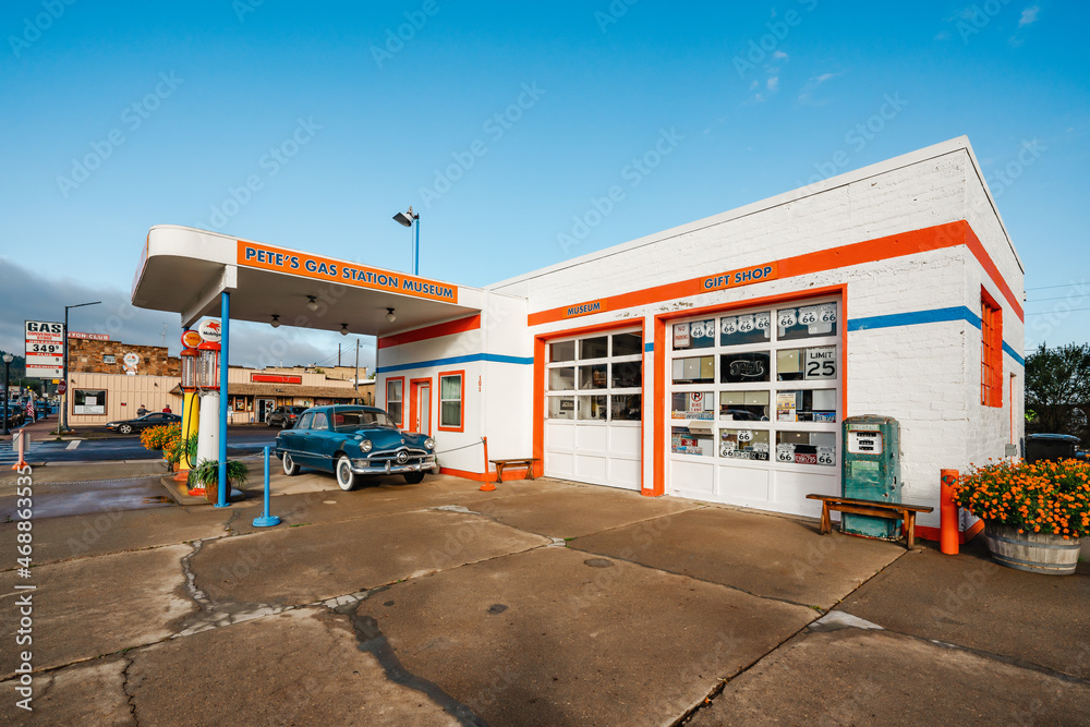 Pete's Rt 66 Gas Station Museum is a museum about Route 66 and old gas