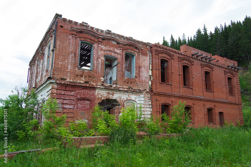 old abandoned merchant house on the outskirts