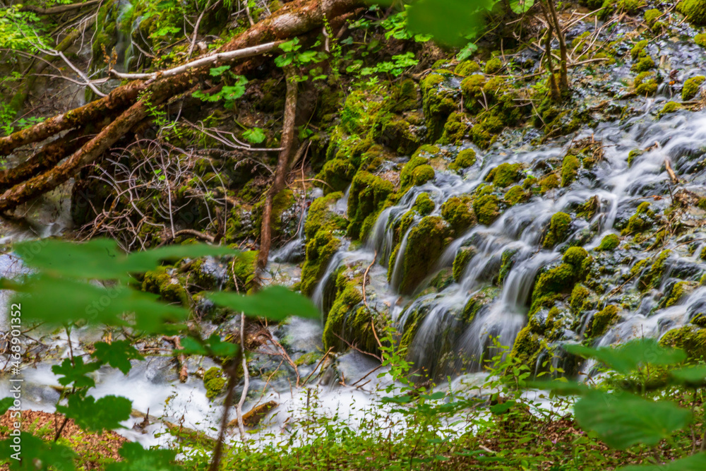 Plitvice lakes national park HD wallpaper - free download Plitvice lakes national park HD wallpaper - free download