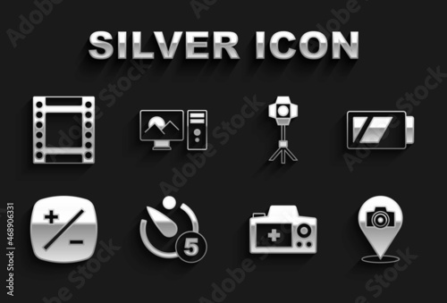 Set Camera timer, Battery for camera, Photo, Exposure compensation, Softbox light, roll cartridge and retouching icon. Vector