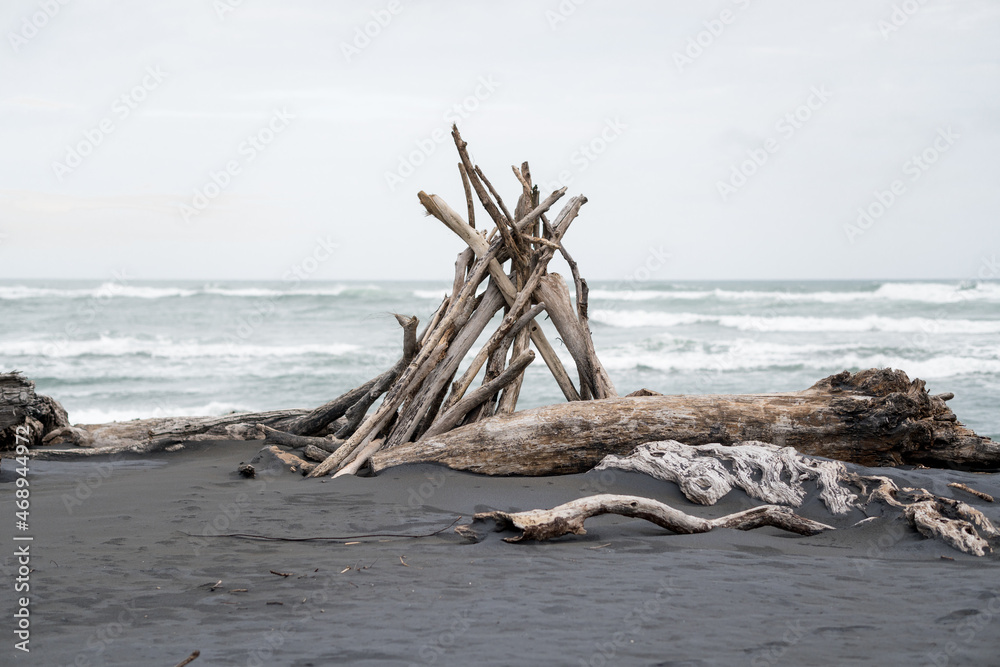 Fototapeta premium Magnetic black sand on the beach, New Zealand