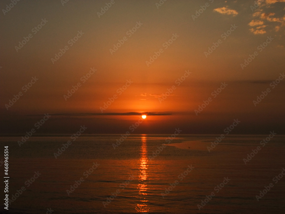 sunset in the sea sunset in the sea