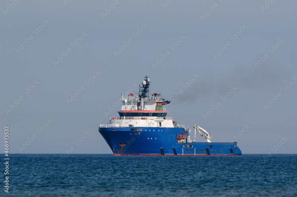OFFSHORE SHIP - Platform supply vessel at sea OFFSHORE SHIP - Platform supply vessel at sea