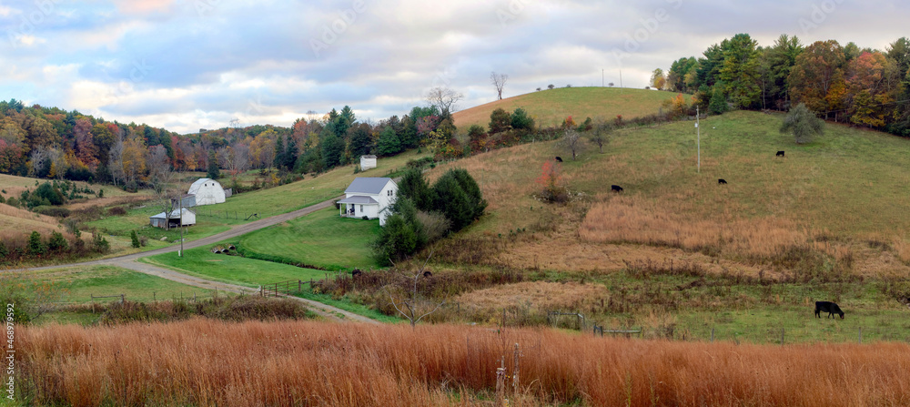 Fototapeta premium Virginia farm panorama in autumn.