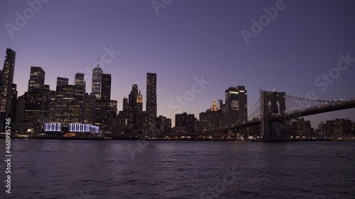 Brooklyn Bridge and Manhattan skyline at night, New York City © drdonut