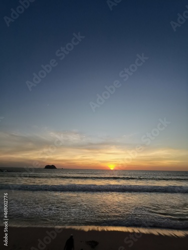Un atardecer en el mar...