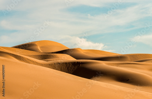 Fototapeta Naklejka Na Ścianę i Meble -  Algodones dunes in California near Yuma desert.