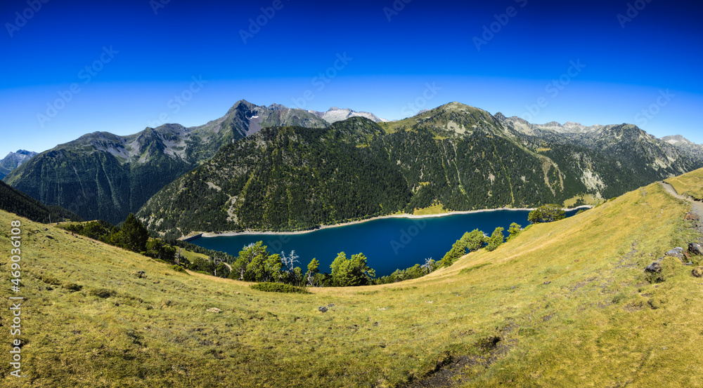Panoramic view of Lac d'Oule at Saint Lary Soulan