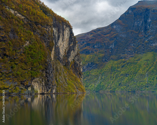 A view of the Geirangerfjord from the Ornesvingen viewpoint, i.e. the Eagles' Bend © Dreamnordno
