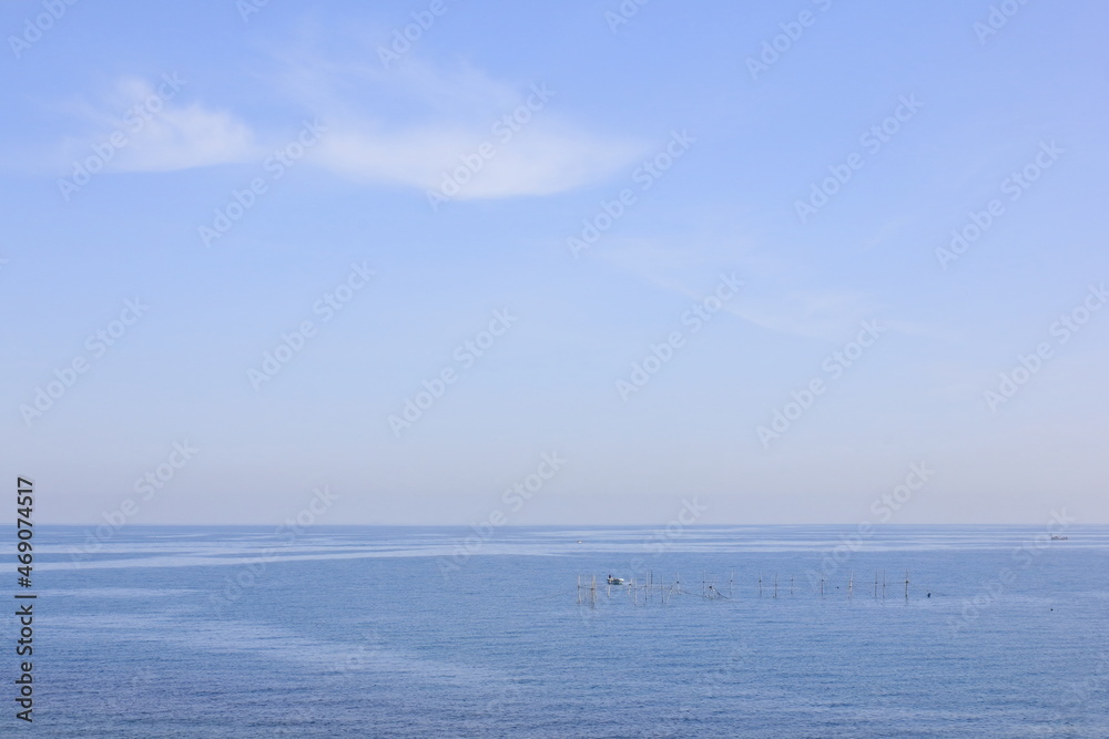 Obraz premium 春の海と空