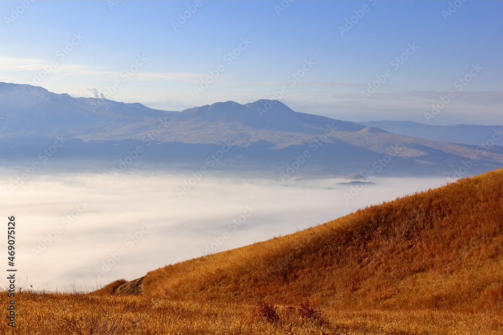 阿蘇山と雲海