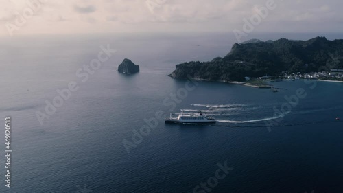 ogasawara ship on the sea photo